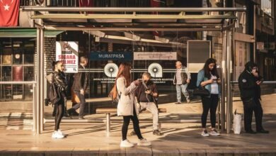 building a thriving online community